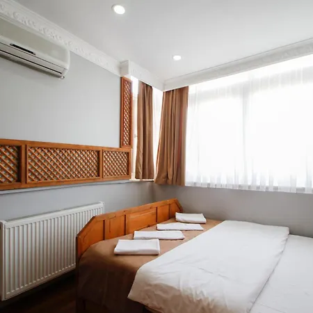 Californiacityhotel *