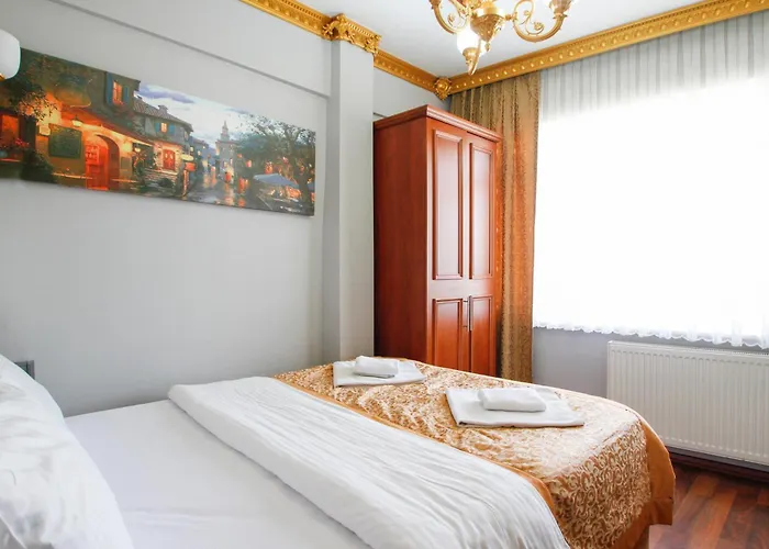 Californiacityhotel Отель *