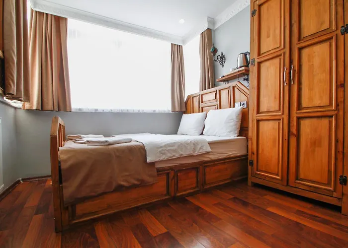 Californiacityhotel *